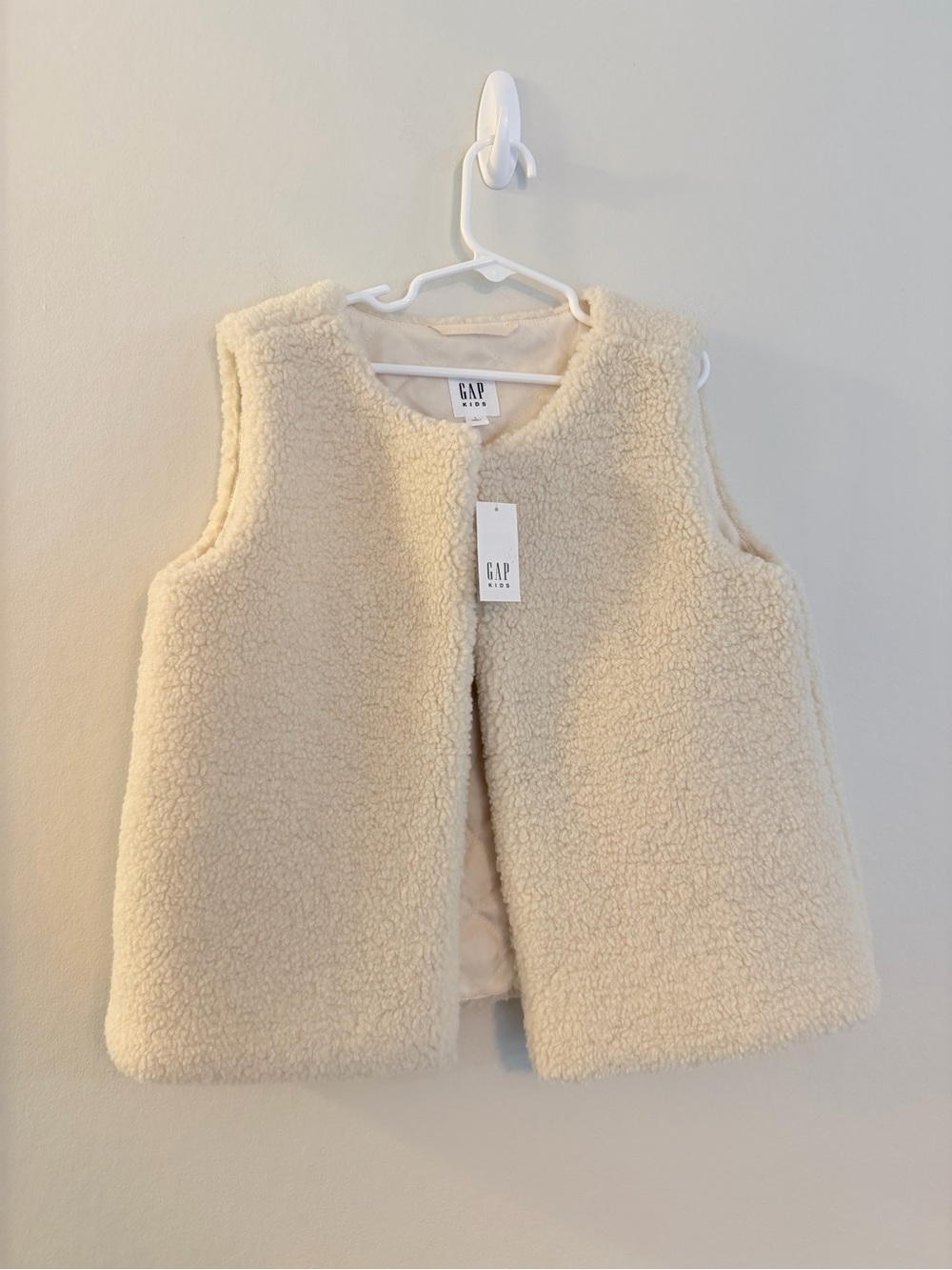 NWT GAP Kids Cream Sherpa Vest - Size Large
